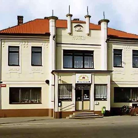 捷克克朗膳食公寓旅馆 Čáslav 外观 照片
